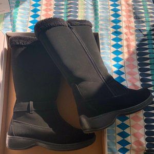 New in a box! Tundra Winter Boots!